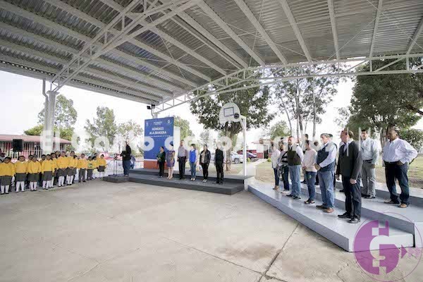 Entrega @memovegamx techumbre en primaria de San Sebastián de las Barrancas Norte