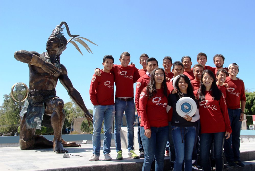 Estudiantes de la UAQ, campeones en torneo regional de ‘Ultimate Frisbee’