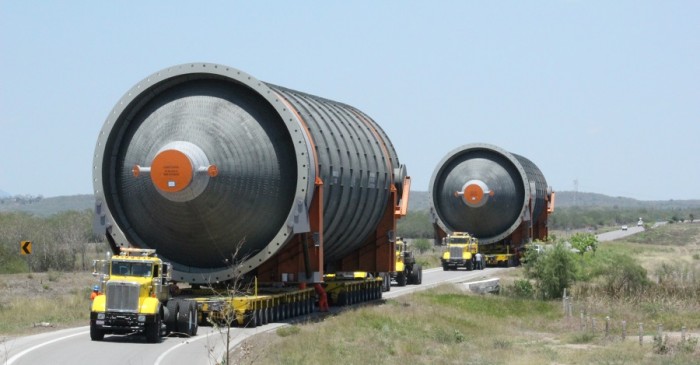 Reportan circulación intermitente en Carretera Jorobas-Tula por paso de calderas gigantes