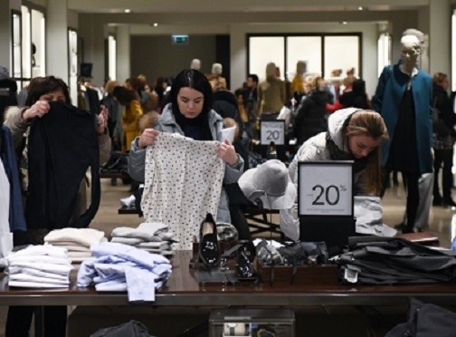 Sonorenses se preparan con anterioridad para compras del #ViernesNegro