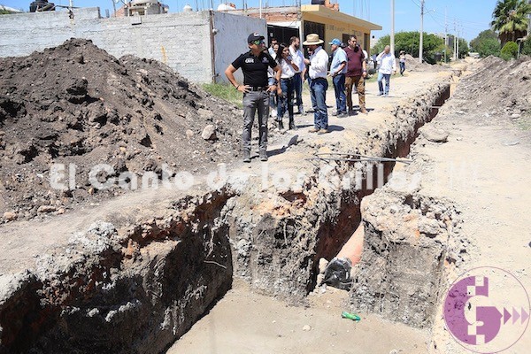 Supervisa @RobertSosaP avance de obras en #Corregidora