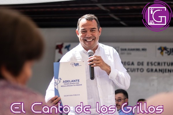 Entrega Roberto Cabrera 84 escrituras a familias de la colonia Circuito Granjeno