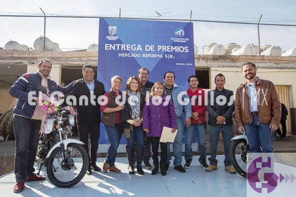 Impulsa @memovegamx economía local con apoyo a mercado Reforma