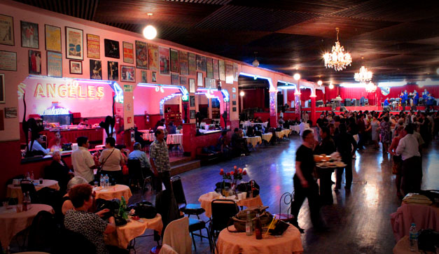 Sobrevive Salón Los Ángeles a 80 años de su fundación