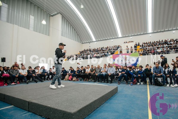 Boxeadores invitan a juventud sanjuanense a practicar deporte y erradicar el bullying