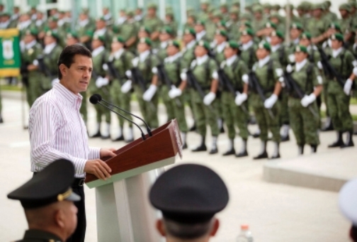 Disciplina en finanzas públicas permite incrementar apoyos a militares: @EPN