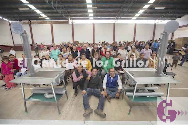 Con estufas ecológicas, beneficia @memovegamx a 100 familias del Organal y Palmillas