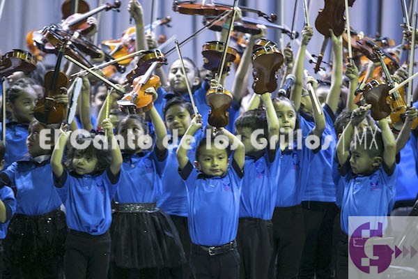 Presentan a la 1ª Orquesta Monumental Infantil y Juvenil de SJR “Esperanza Cabrera”