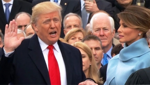 Juramenta Trump como presidente de EU