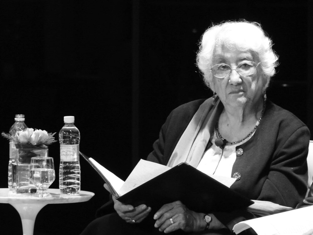 Poesía, una actitud ante la vida: Dolores Castro