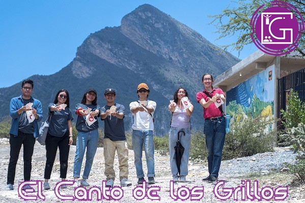 Donan ingenieros UAQ juguetes a niños de la Sierra Gorda