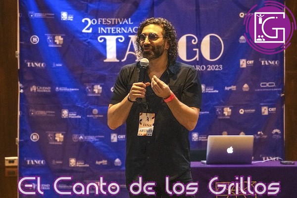 Comparte Pablo Ahmad trayectoria y experiencias en la UAQ