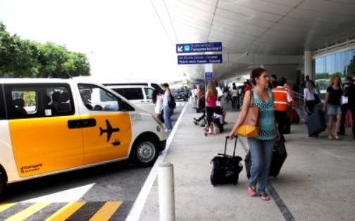 Por regreso de vacacionistas, refuerzan seguridad en aeropuertos y carreteras