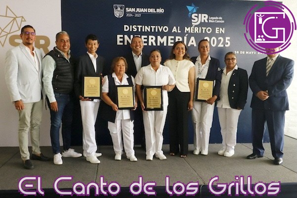 Entrega Roberto Cabrera Distintivos al Mérito a Enfermeros de #SJR