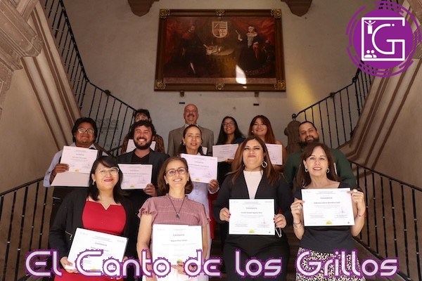 Capacitan UAQ y Secretaría de Turismo a nuevos guías turísticos