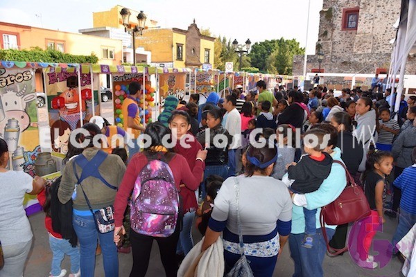 Entregan en #Corregidora 4 mil juguetes en festivales de día de reyes