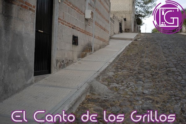 Entrega Cabrera construcción de banquetas en la comunidad de Soledad del Río