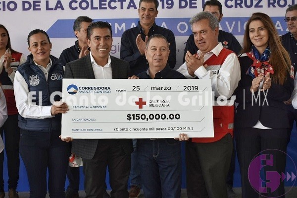 Encabeza @RobertSosaP el arranque de la Colecta Cruz Roja 2019 en #Corregidora