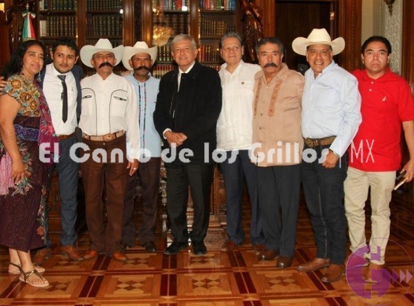 Se reúne López Obrador con familiares del general Emiliano Zapata