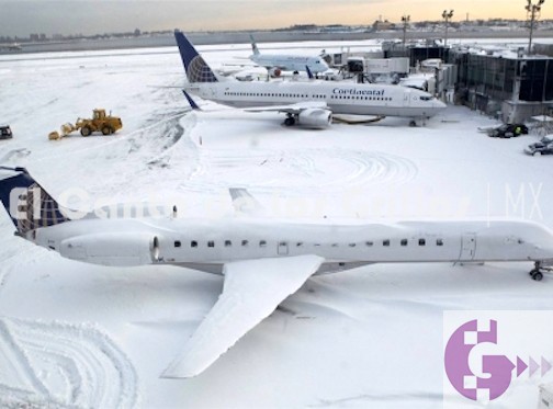 Causa ciclón invernal apagones y cancelación de miles de vuelos en EU