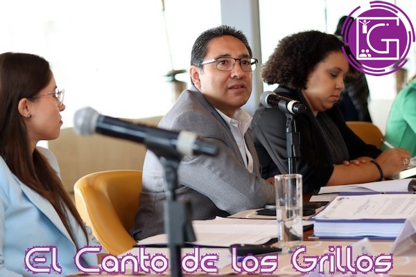 Pide Óscar García a funcionarios ser responsables y puntuales en entrega-recepción