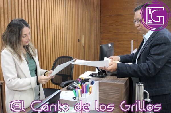 Entrega Ulises Gómez 2º bloque de propuestas para SRJ al municipio de #Querétaro