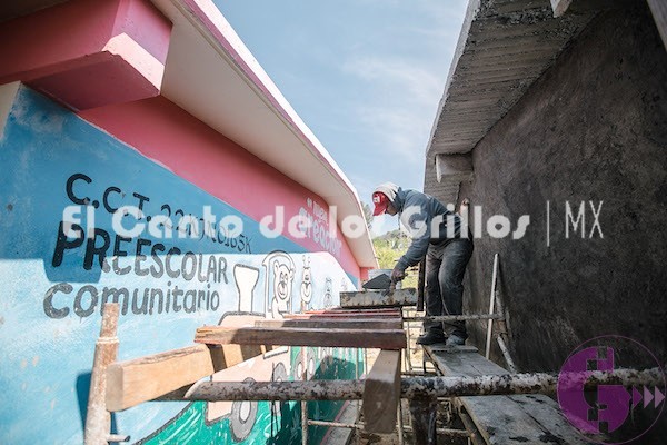 Anuncia @memovegamx construcción de arcotecho para primaria de Soledad del Río