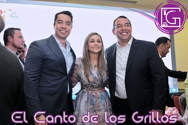 Asiste Felifer Macías a toma de protesta de Canaco Servytur #SJR