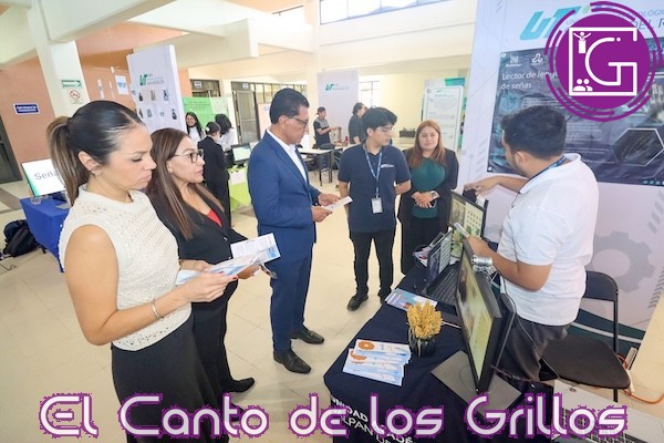 Exponen estudiantes de UT San Juan proyectos en 3ª feria de emprendimiento