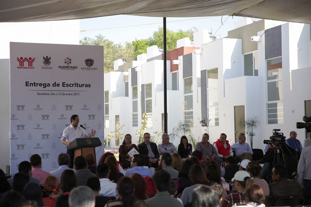 Entregar 15 mil viviendas, meta en 2017: @PanchDominguez