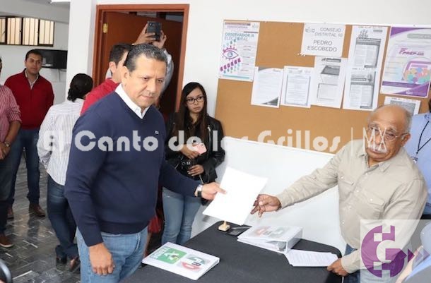 Voy con el mejor equipo a la contienda constitucional: Alonso Landeros
