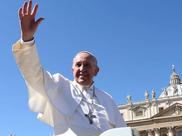 Madres, "antídoto más fuerte" contra egoísmo y apatía: Papa