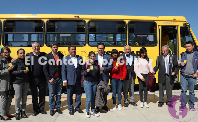 Firman @QroMunicipio y Uteq convenio para el Transporte Universitario Gratuito