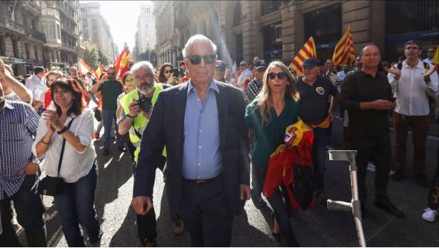 Acusa Vargas Llosa a independentistas de querer convertir a España en país tercermundista
