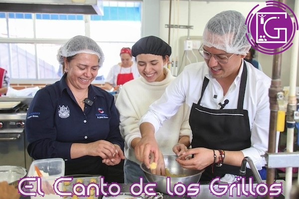 Asiste Chepe Guerrero al Taller de Galletería de la Secretaría de la Mujer