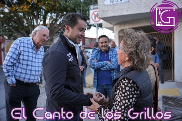 Escucha Felifer Macías necesidades de vecinos en Bosques del Acueducto