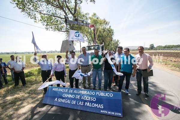 Para mayor seguridad, lleva @memovegamx alumbrado al acceso de Senegal de las Palomas
