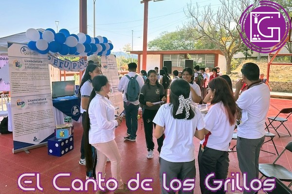 Realizan Primera Feria de Universidades “Hagamos Carrera” en #Jalpan