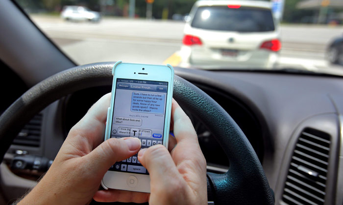 “Textear” podría convertirse en motivo de cárcel