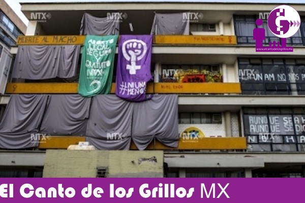 Renuncia secretario general de Filosofía y Letras de la @UNAM_MX