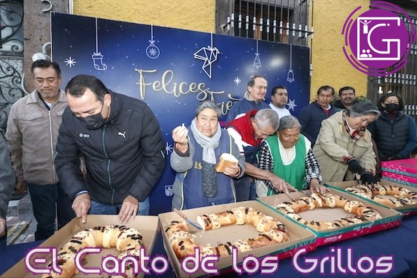 Se reúne Roberto Cabrera con voceadores para compartir tradicional rosca de Reyes