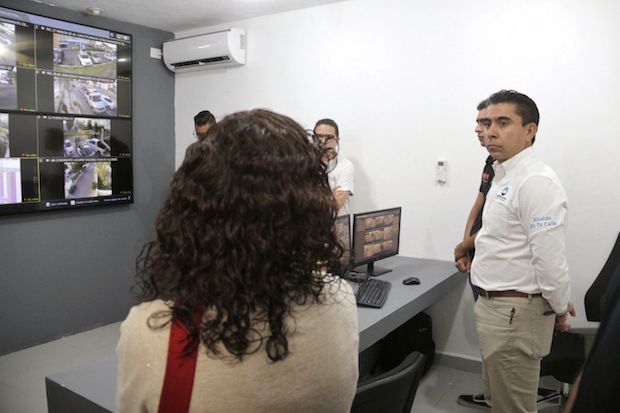 Anuncia @RobertSosaP funcionamiento de la subcomandancia de Puerta Real en #Corregidora