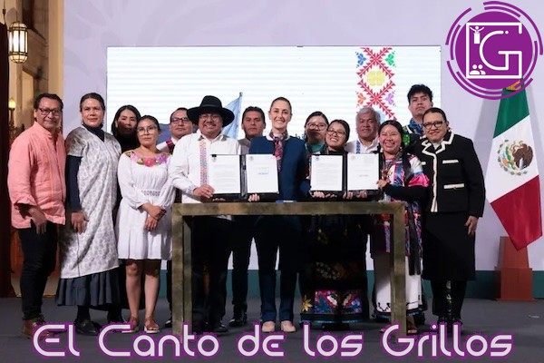 Firma Sheinbaum decretos para traducir reforma al artículo 2 constitucional a 57 lenguas indígenas