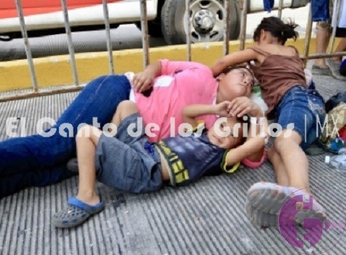 Seguir o no hacia EU, la pregunta entre madres en #CaravanaMigrante