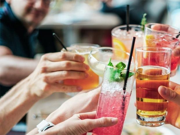 #Chécalo: Tomar alcohol reduce riesgo de morir por mal cardiovascular