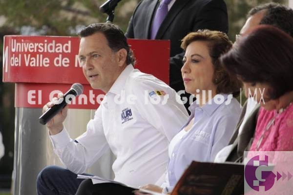 Posiciona Mauricio Kuri agenda ciudadana en foro universitario