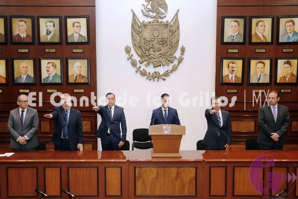 Refuerza @PanchDominguez gabinete