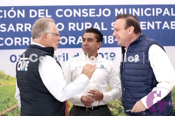 Se compromete @RobertSosaP con los productores del campo de #Corregidora