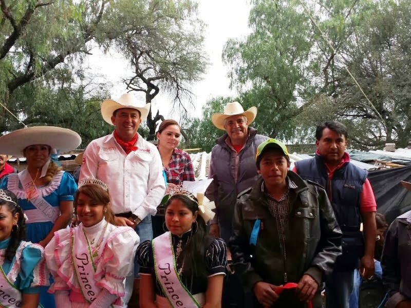 Coadyuva Gerardo Sánchez a preservar tradiciones de comunidades