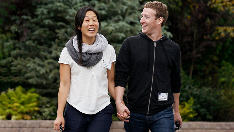 Mark Zuckerberg ya no es ateo